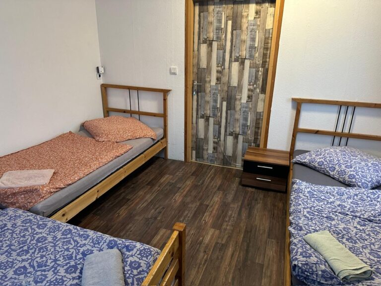 0e4ae028-6961-45c5-ad05-d894e0c40beb