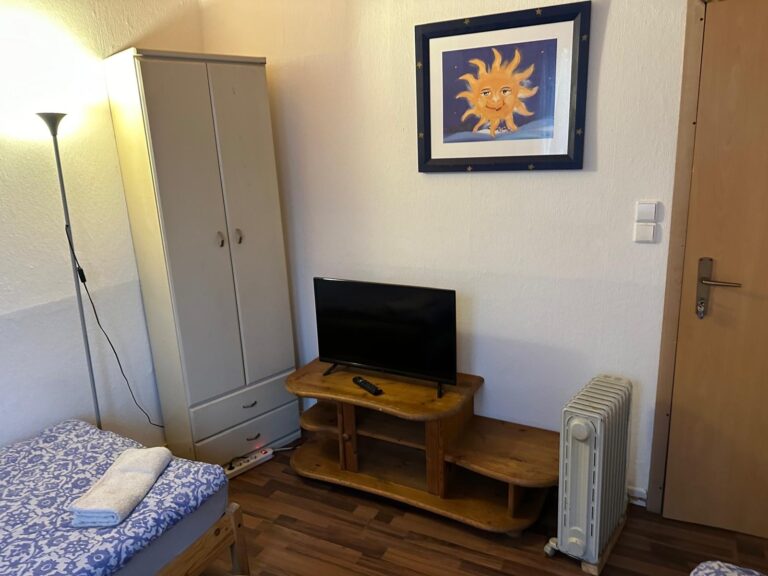 3ba7f009-a6b5-4610-9b52-4c5806a907f6