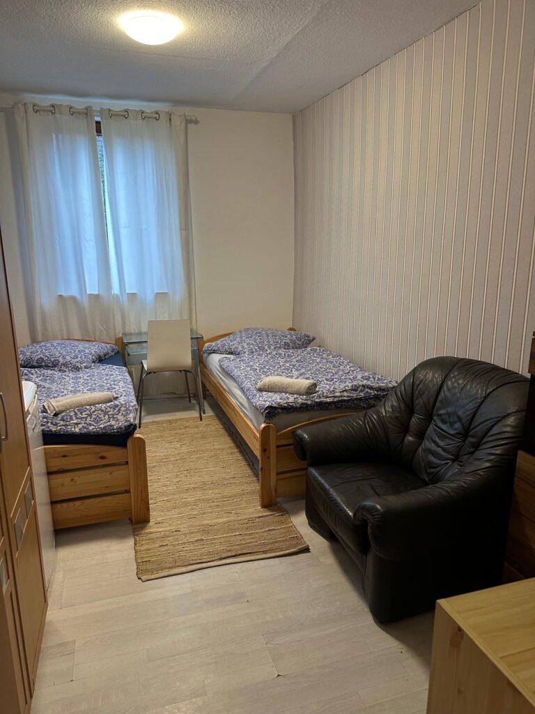 5b551c4f-355c-4fef-a542-d440e2a162c3