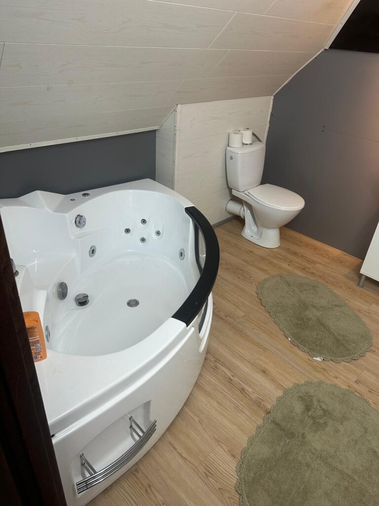 a3cdbf0a-7fa6-4db8-bf7a-ed738d0484f3