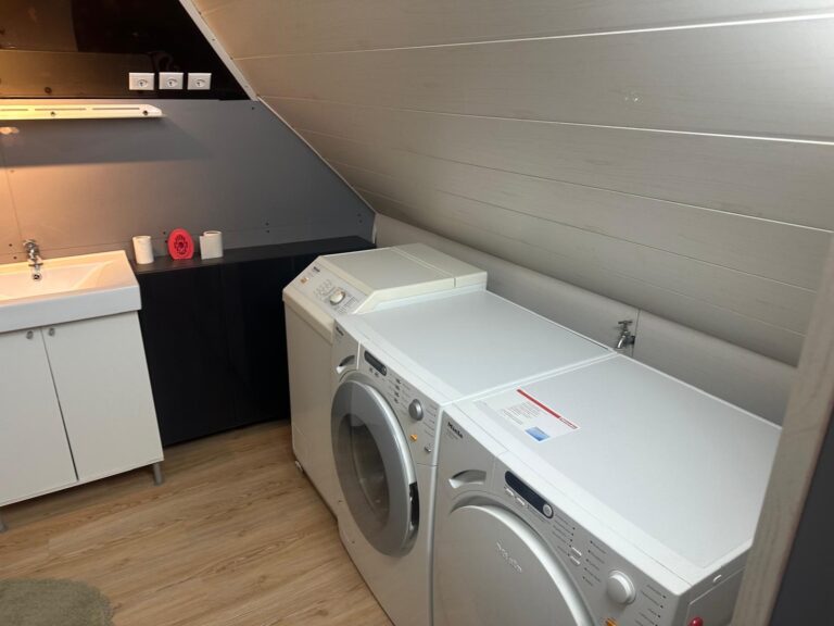 b34e4e82-2dae-4b22-ab6e-1d0b62599155