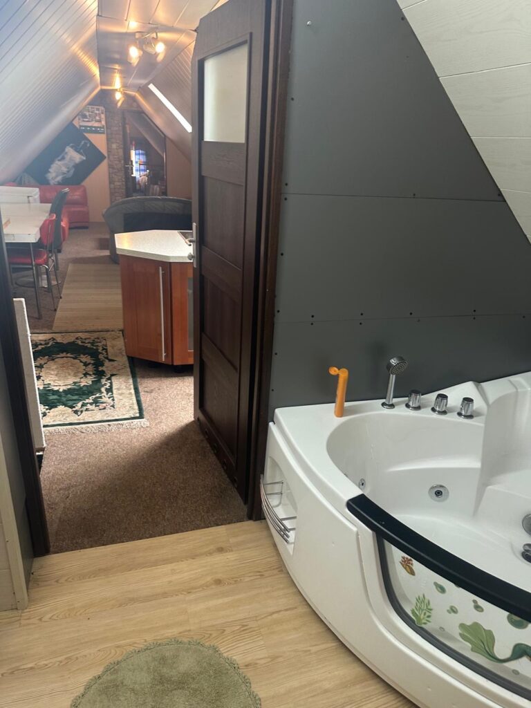 e7f22445-66be-409e-8e00-2d10dc1402bf