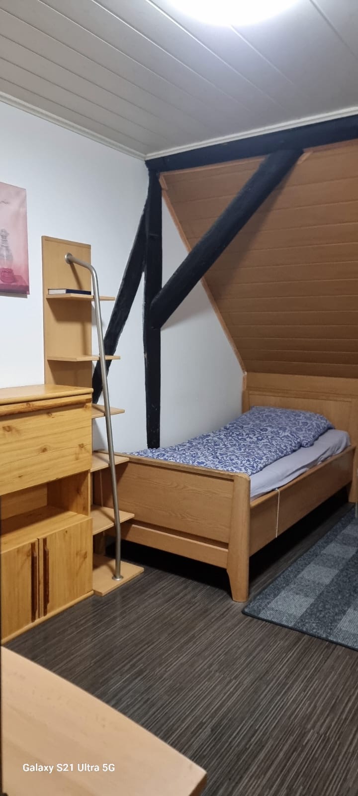 ea58bac7-e45e-46bb-a4e8-d05c76f545d2