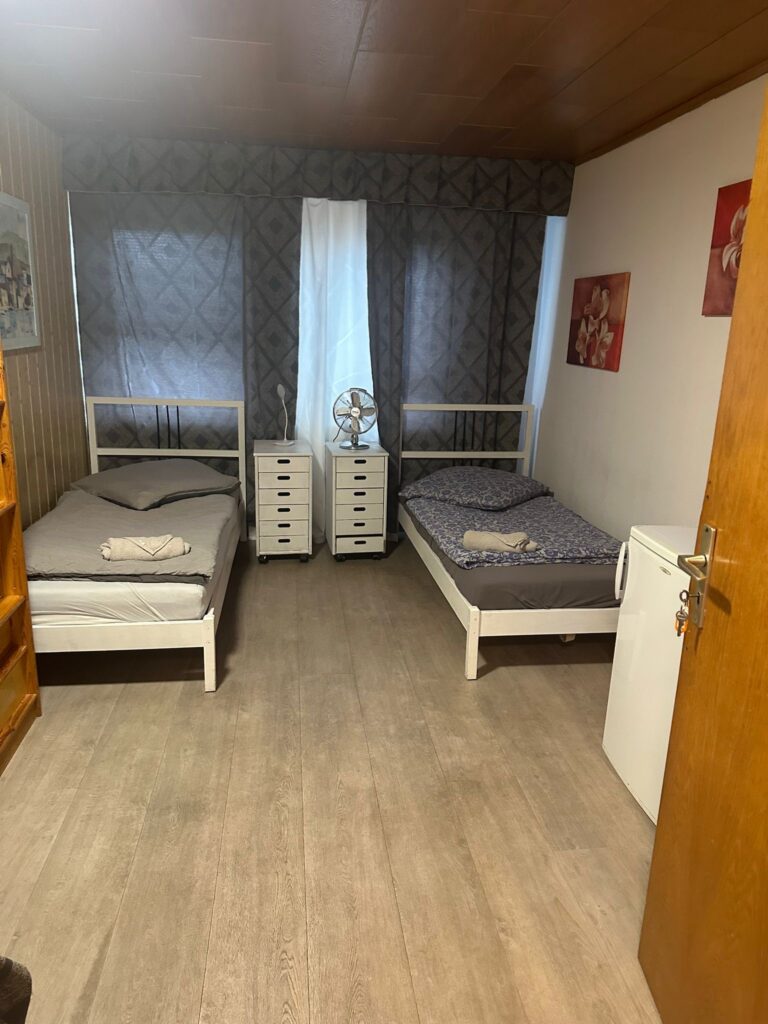 8d7605cc-382c-4269-8a3b-5ce3ba0ac347