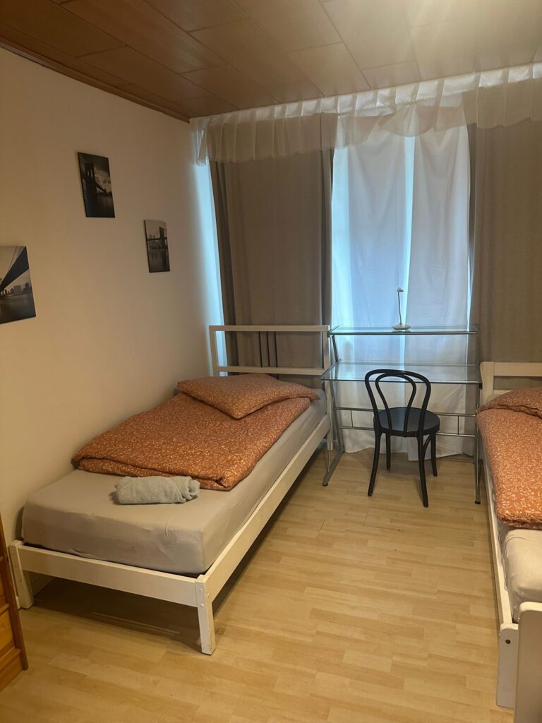 9556e7f9-6f34-48a6-8a8d-3b5dfc8358fe