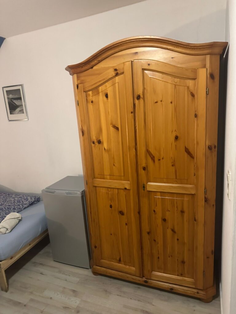 b35a4bba-7f77-4c55-b1a3-b7be249c9b1c