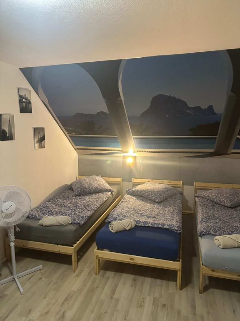 e72e0f64-506f-45e5-ae69-07af059f8c2a